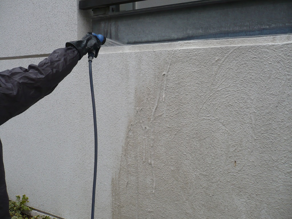 吹き付け壁の洗浄